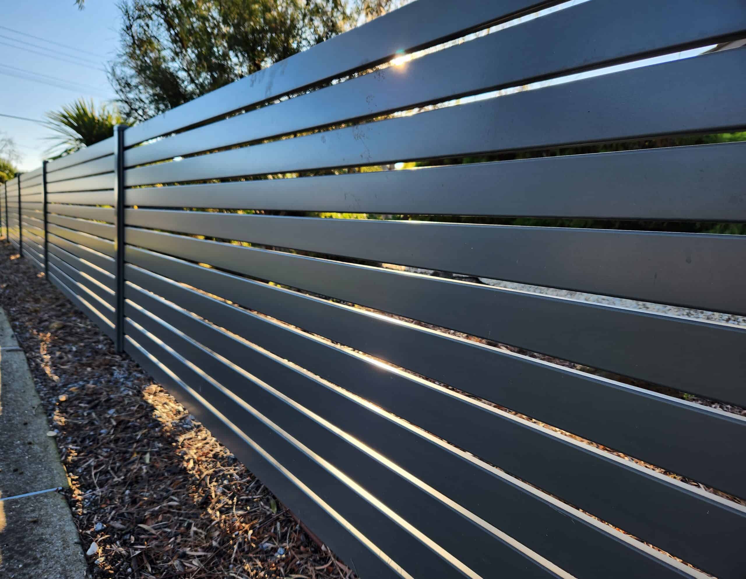 slat fence aluminium