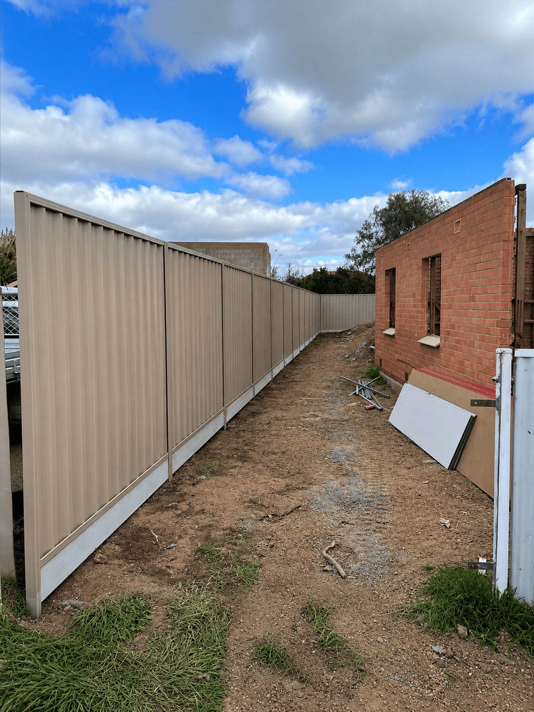 Boundary fence
